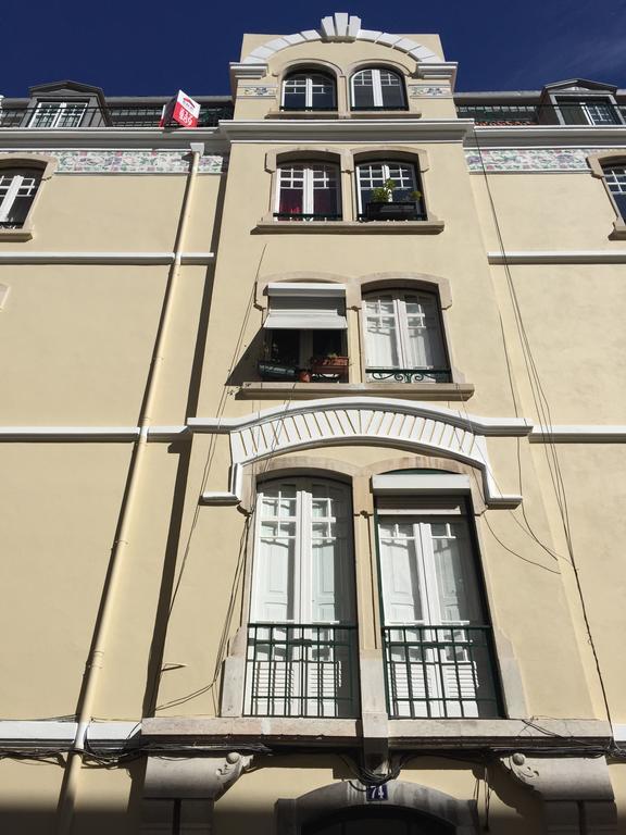 Design Sta Marta/ Liberdade Apartment Lisbon Luaran gambar