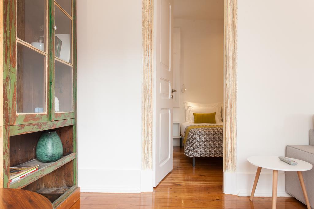 Design Sta Marta/ Liberdade Apartment Lisbon Luaran gambar