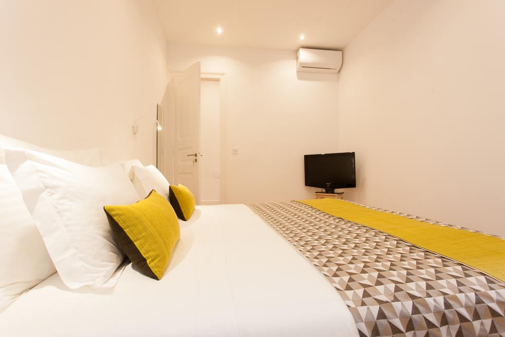 Design Sta Marta/ Liberdade Apartment Lisbon Luaran gambar