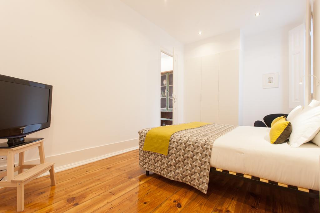 Design Sta Marta/ Liberdade Apartment Lisbon Luaran gambar