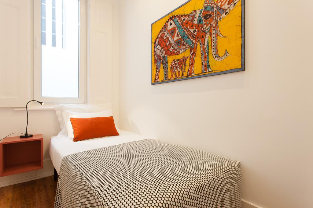 Design Sta Marta/ Liberdade Apartment Lisbon Luaran gambar