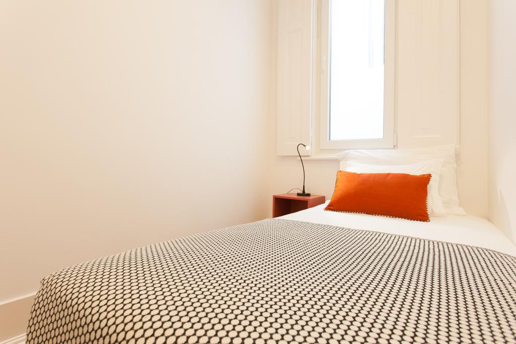 Design Sta Marta/ Liberdade Apartment Lisbon Luaran gambar