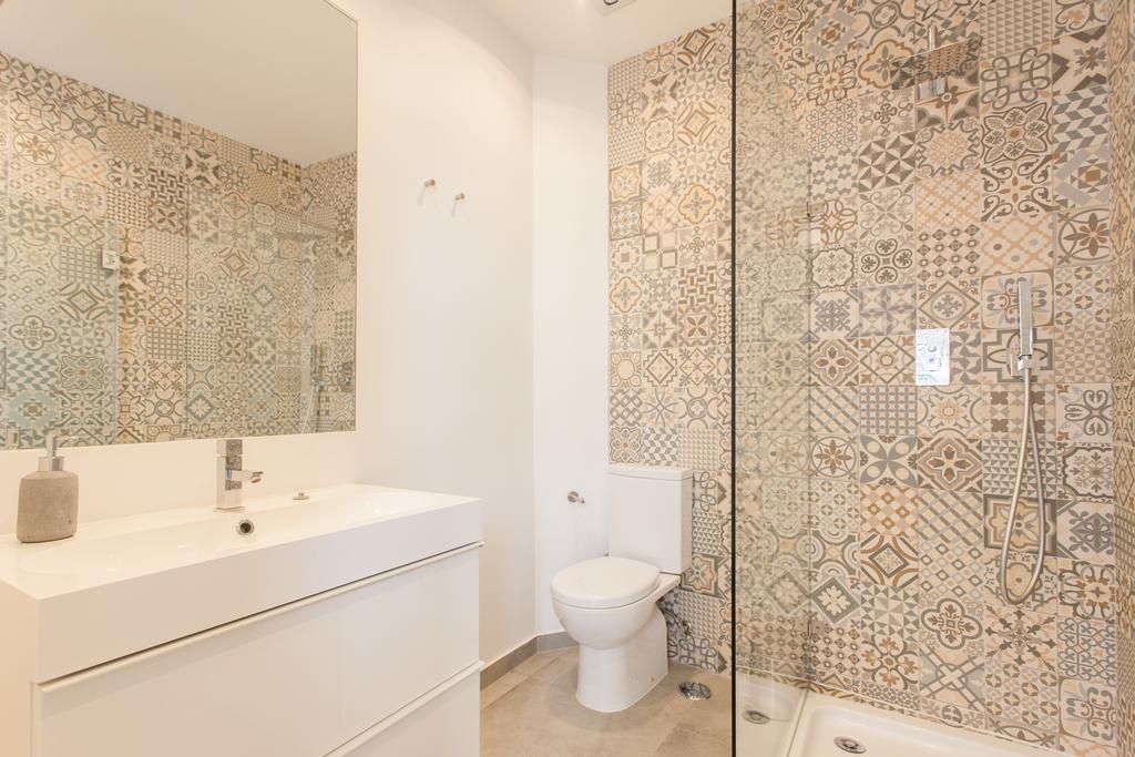 Design Sta Marta/ Liberdade Apartment Lisbon Luaran gambar